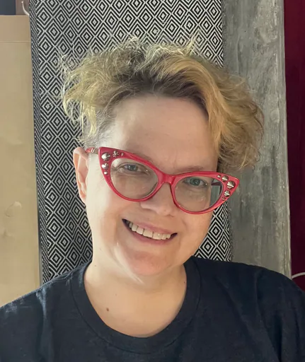 Amanda K. — Mid-Level Data Entry Specialist from United States