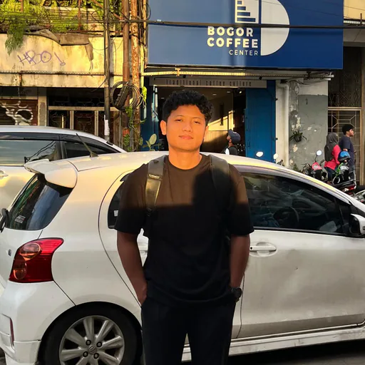 MUHAMMAD R. — Mid-Level 3D Artist from Indonesia