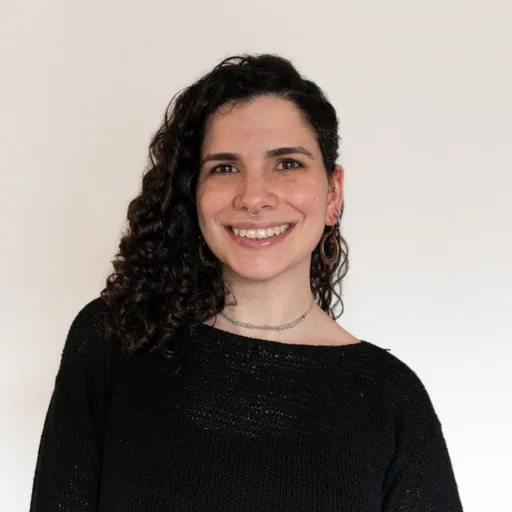 Mora G. — Senior Brand and Visual Designer from Argentina