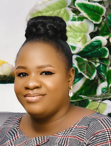 olajumoke — Mid-Level People Analytics & HR Data Specialist from United Kingdom