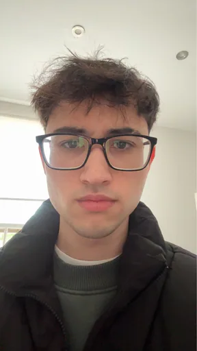 Ethan I. — Junior Digital Marketing Consultant from United Kingdom
