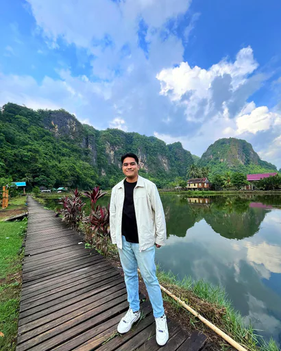 Ronny A. — Mid-Level IT Support Specialist adn Security System Engineer from Indonesia