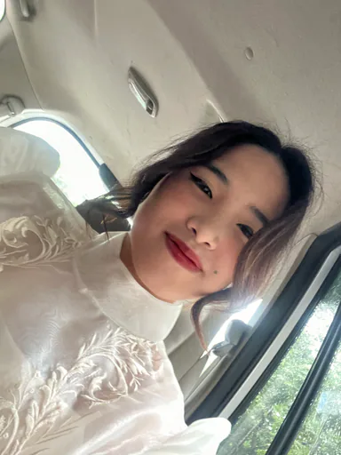 Marie C. — Junior E-Commerce Customer Service Specialist from Philippines