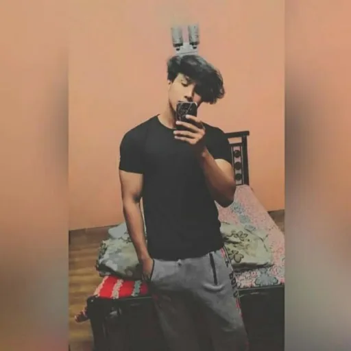 Lareb R. profile photo