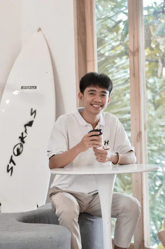 Yanni V. profile photo