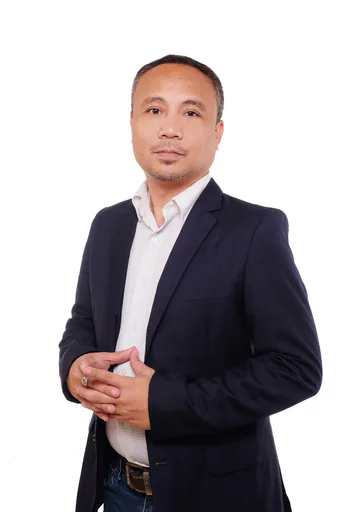 Roger F. — Senior Project & Operations Manager from Philippines