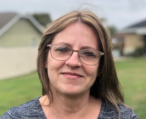 Paula L. — Mid-Level Medical Office Manager from United States