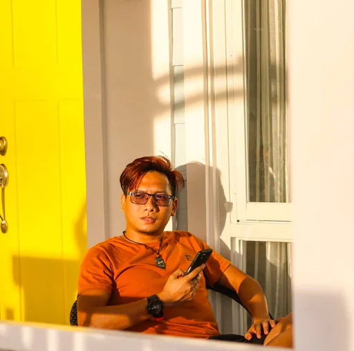 Eurence N. — Mid-Level IT Service Management Operations Supervisor from Philippines