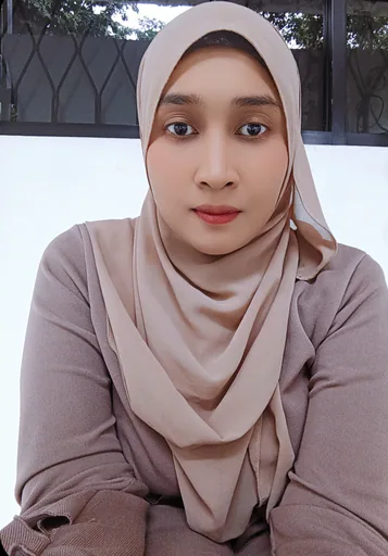 nur S. profile photo