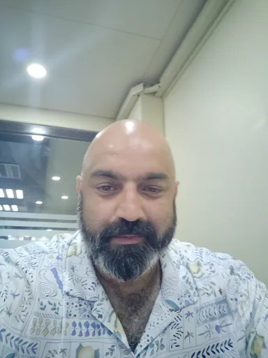 Nasir S. — Mid-Level Cybersecurity and IT Infrastructure Manager from United Kingdom