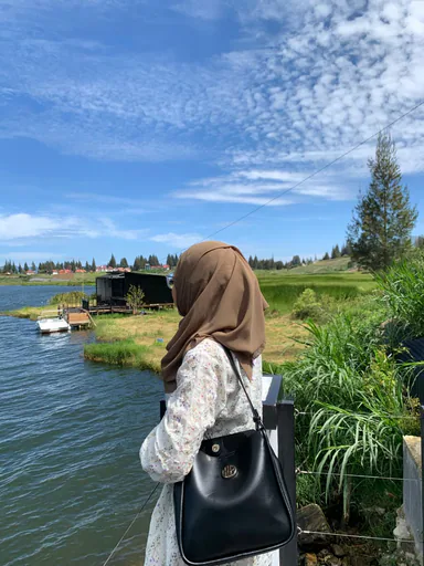 Nadira S. — Mid-Level Civil Engineering Project Manager from Indonesia