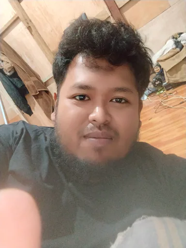 ARGA G. — Mid-Level Mandarin Translator and Administrative Coordinator from Indonesia