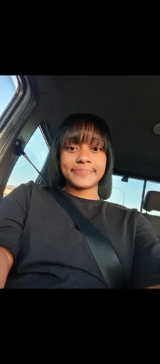 Naomi M. profile photo