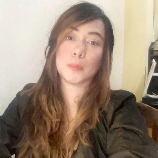 Maria J. — Mid-Level Customer Support and Compliance Specialist from Philippines