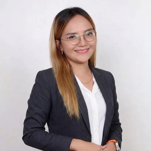 Janine L. profile photo
