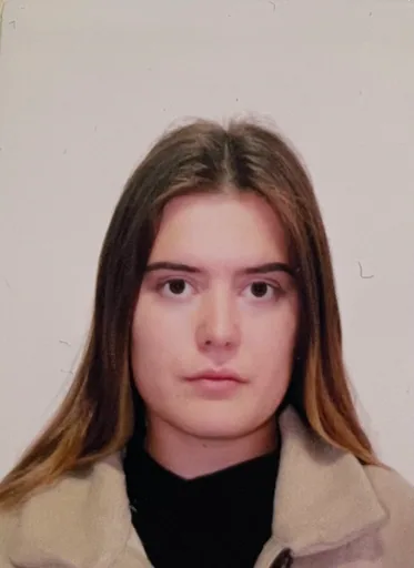 Azra R. profile photo