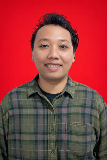 galang D. — Mid-Level Customer Service Specialist from Indonesia