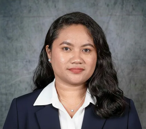 Christine G. — Senior Bookkeeper from Philippines