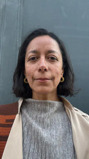 Gina V. — Senior Export Finance and Business Development Director from France