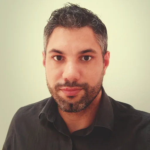MAURO J. — Mid-Level Tech Program Manager from Brazil