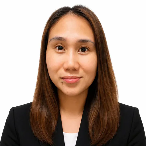 Aileen D. — Senior Risk Manager from Philippines