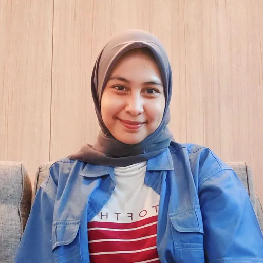 Anis D. — Mid-Level Business Intelligence Analyst from Indonesia