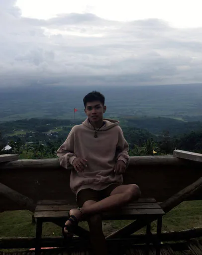 Arian H. — Mid-Level BPO Customer Support Specialist from Philippines