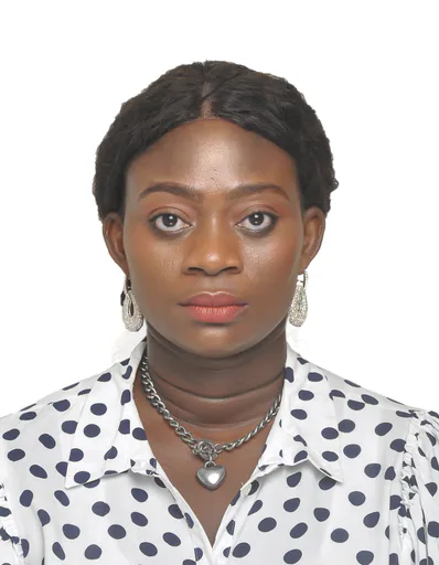 Amenze E. — Mid-Level Business Analyst from United Kingdom