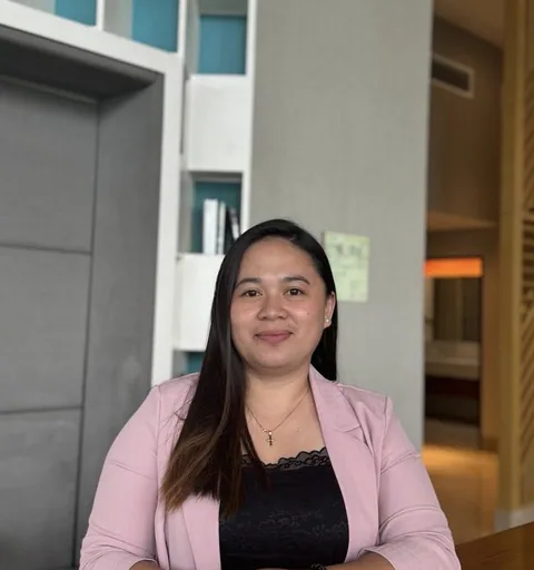 Ivy R. — Mid-Level Hospitality Finance Specialist from Philippines