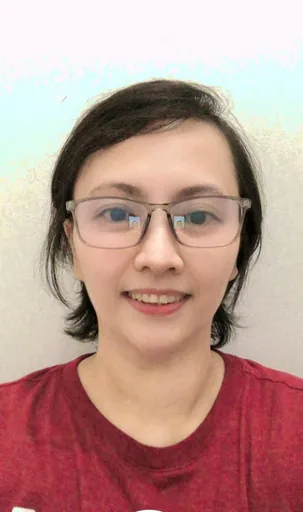 Photo of Julie A.