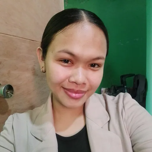 LHOIZA J. — Mid-Level Construction Project Coordinator from Philippines