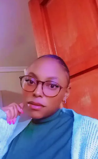Sihle C. — Senior Tender Administrator from United States