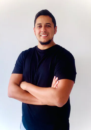 Mauro F. — Mid-Level DevOps Engineer from Argentina