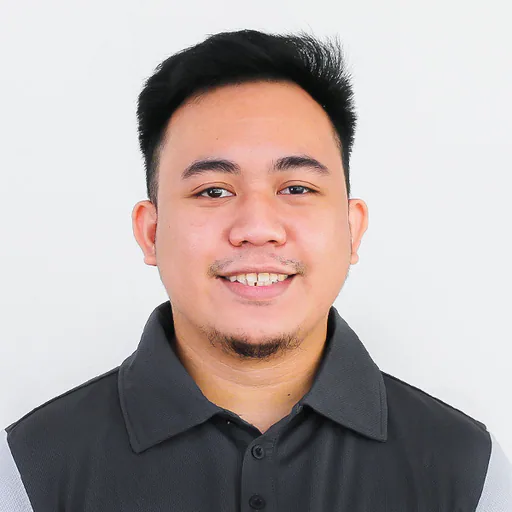 Renz M. — Senior Full-Stack Developer from Philippines