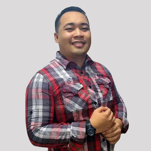Rimer E. — Senior Operations Manager from Philippines