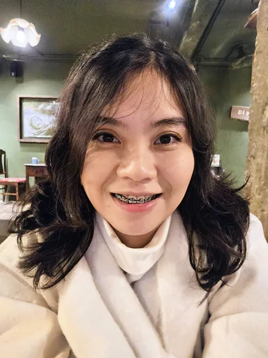 KHYRA F. — Senior Collections Analyst from Philippines