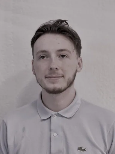 Yoann C. — Mid-Level Full-Stack Software Engineer from Australia