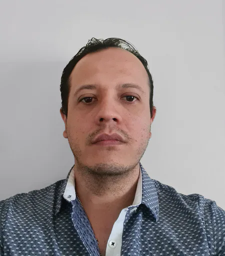 Carlos J. — Senior Business Intelligence Lead from United States