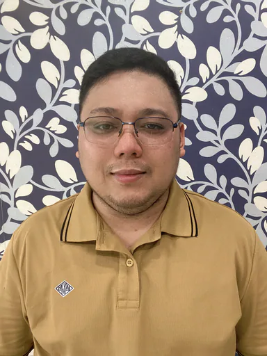 Photo of Louie J.