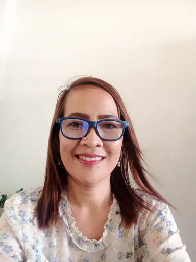 ARLENE D. — Mid-Level English Teacher from Philippines