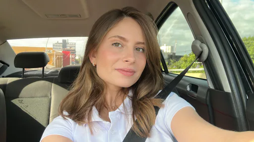 Laura C. — Junior Marketing Specialist from Brazil
