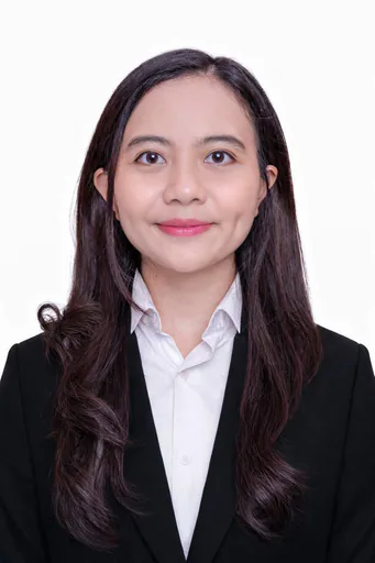 Muthia U. — Mid-Level Real Estate Research Analyst from Indonesia