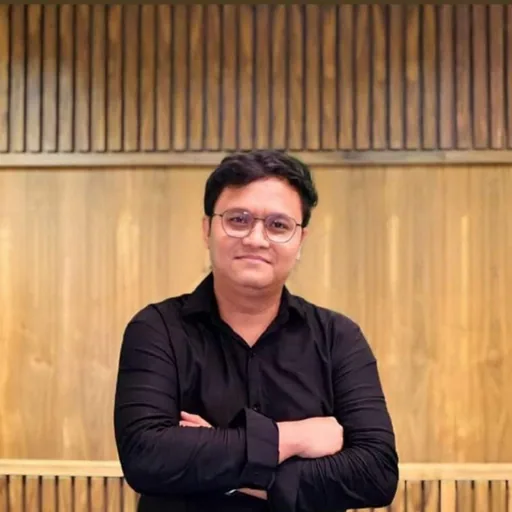 christopher J. — Senior Customer Service and Recruitment Specialist from Philippines