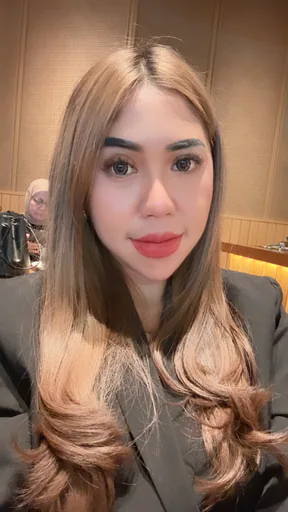 Septi A. — Senior Sales Representative from Indonesia