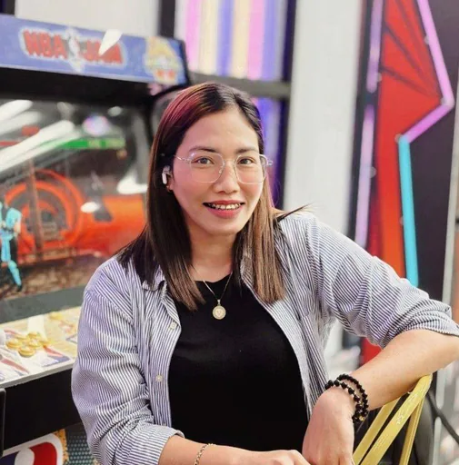 Veronique M. profile photo