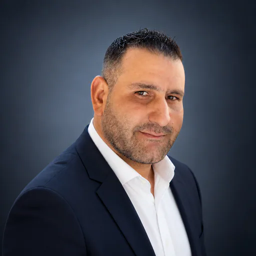 Mohammad B. — Senior Data Analyst from Lebanon