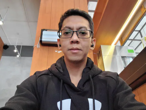 Edo S. — Mid-Level Operations Manager from Indonesia