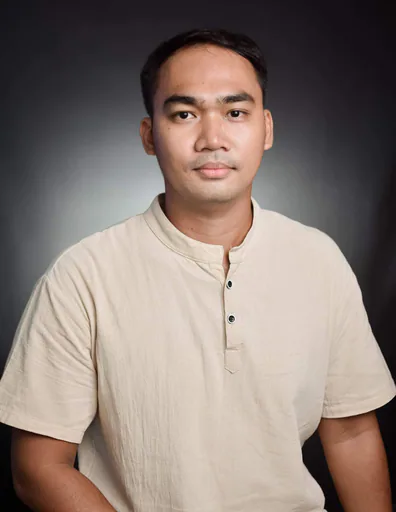Roland J. — Senior IT Specialist from Philippines