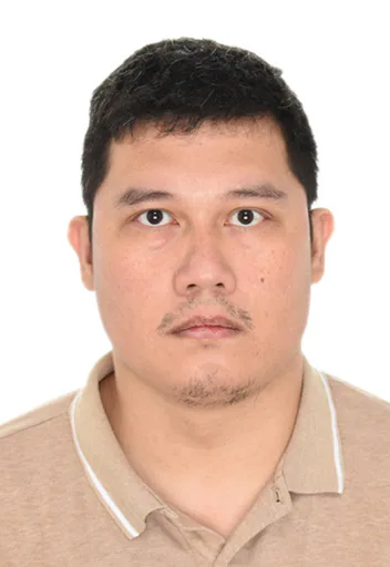JONATHAN S. — Mid-Level Administrative Assistant from Philippines
