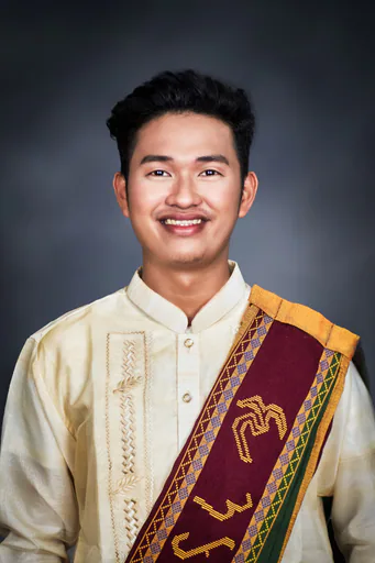 MARLON G. — Mid-Level Education Specialist Teacher from Philippines